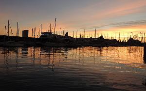 2025 11 28 TOULON EN SOIREE -  LE PORT ET ILLUMINATIONS VILLE (11)